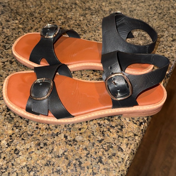 Everlane Twin Buckle Sandals 8 - Picture 2 of 5